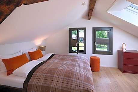 Studio with small bathtub