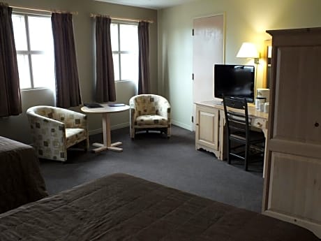 Comfort Room with Two Queen Beds