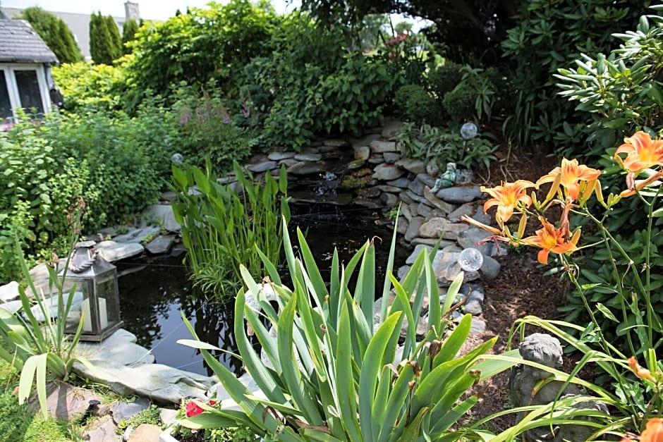 Gardenview Bed and Breakfast 