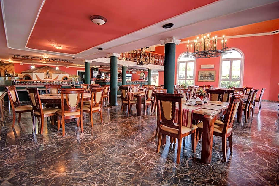 Hotel David with Free Parking