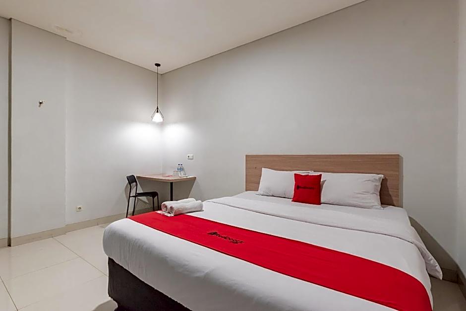 RedDoorz @ Malabar Street