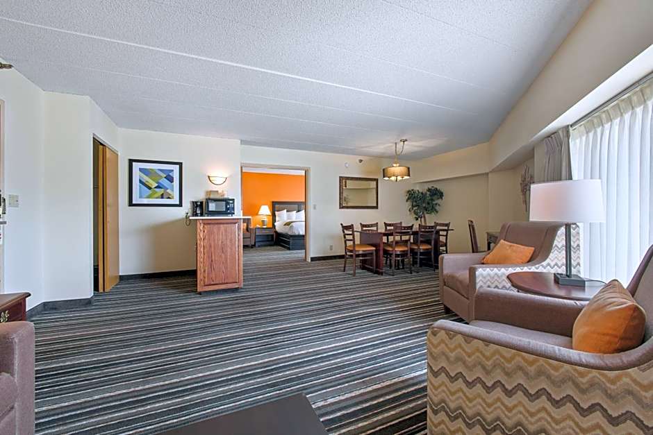 Crossroads Hotel and Huron Event Center