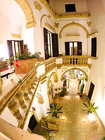Al Pescatore Hotel & Restaurant