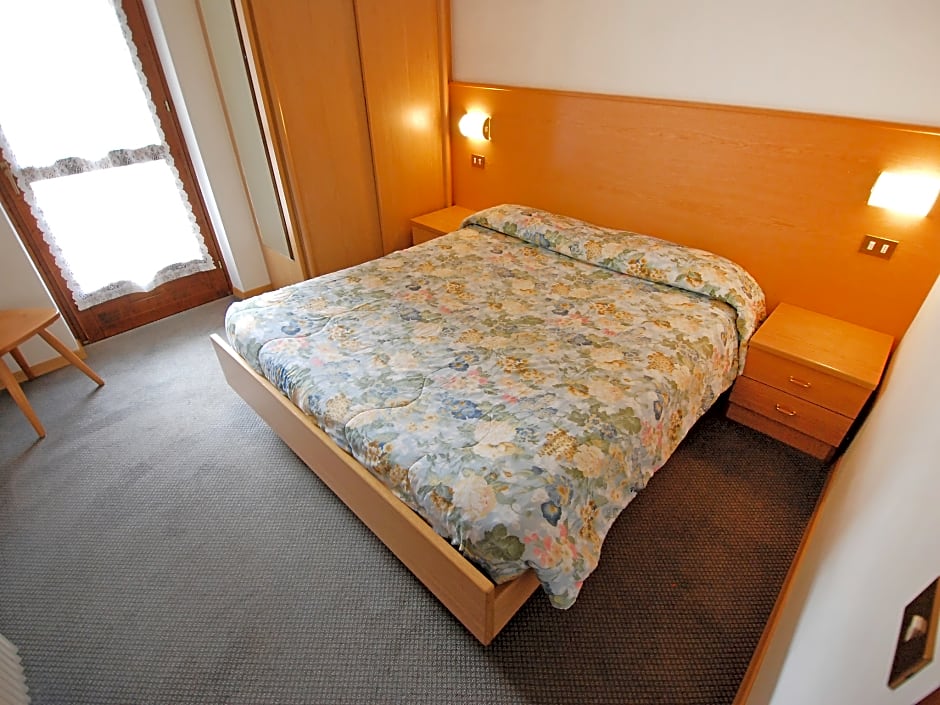 Beverly - Two Bedroom No.3