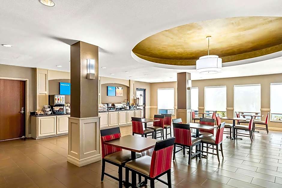 Comfort Inn & Suites Donna near I-2