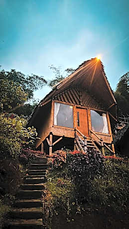 Saung Arjuna Syandana Resort