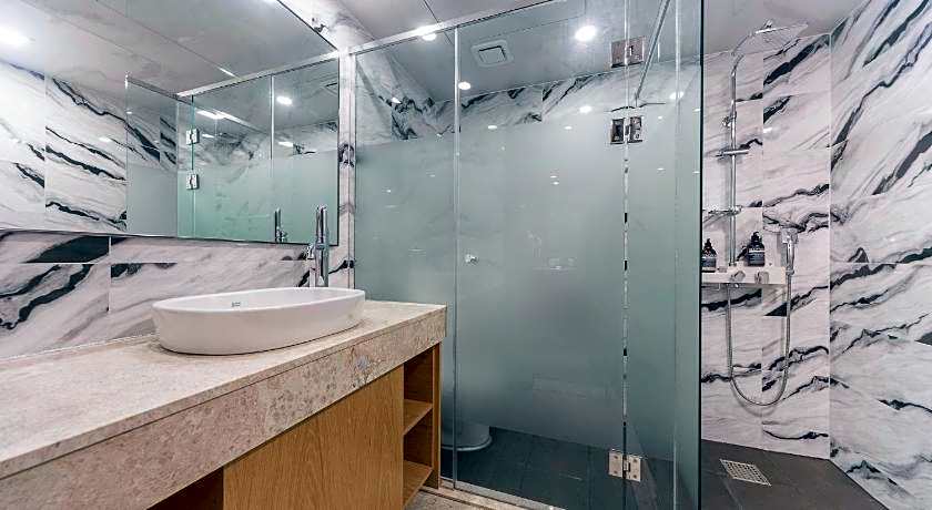 Gwangju HOUND Hotel (formerly Gwangju Washington Hotel)