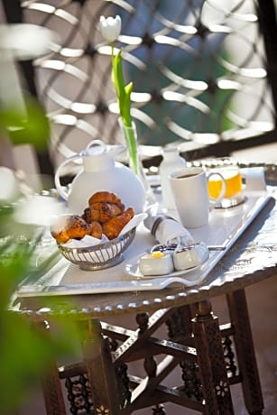 Suite, 1 Bedroom, City View (1 King Bed)