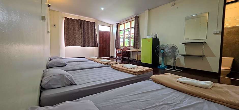 P.L.P Guesthouse - Mae Hong Son