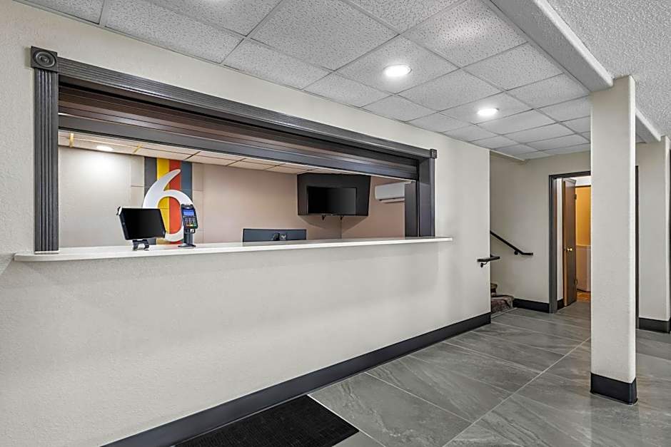 Motel 6 North Sioux City, SD I 29 North