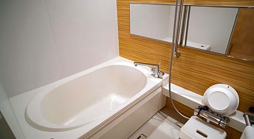 GRAND BASE Mojiko Ekimae