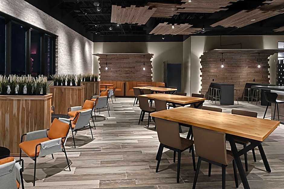 AC Hotel by Marriott St. Louis Clayton