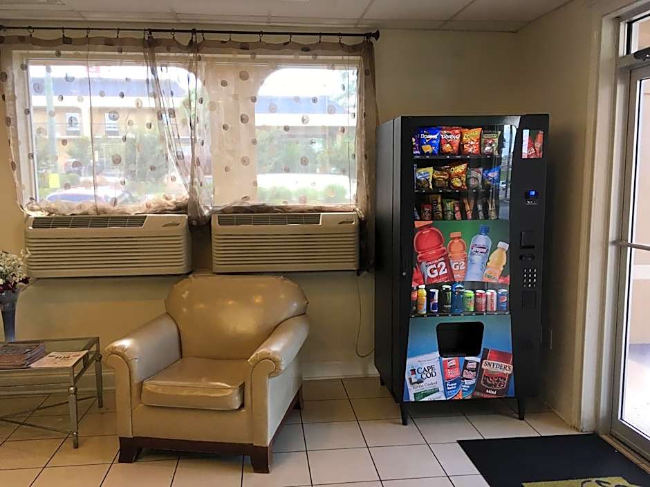 Super 8 by Wyndham Augusta