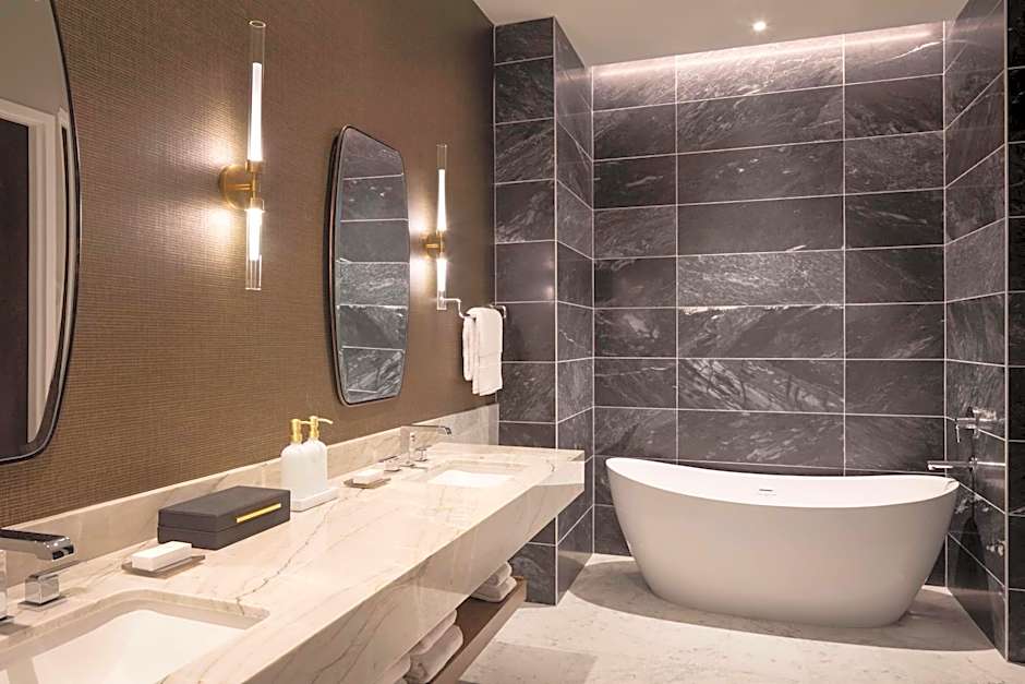 Caesars Republic Scottsdale, a Hilton Hotel