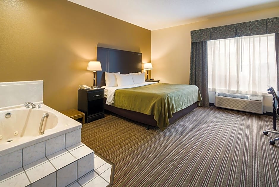 Quality Inn & Suites Granbury