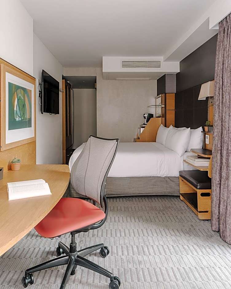 The Jewel, a Club Quarters Hotel, Opposite Rockefeller Center