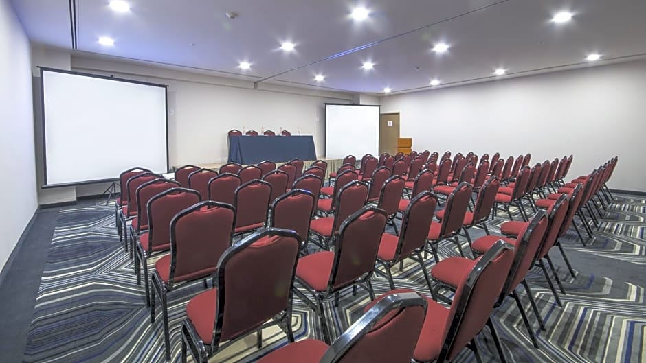 Holiday Inn Express Mexico - Toreo By IHG