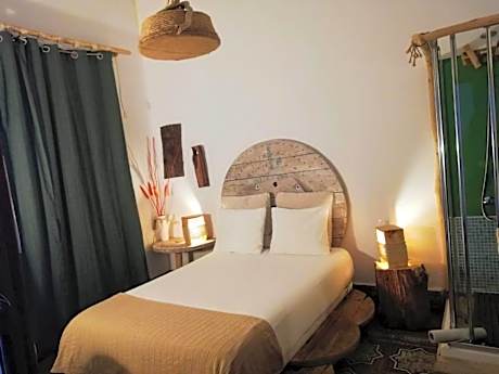 Double Room with Shared Toilet