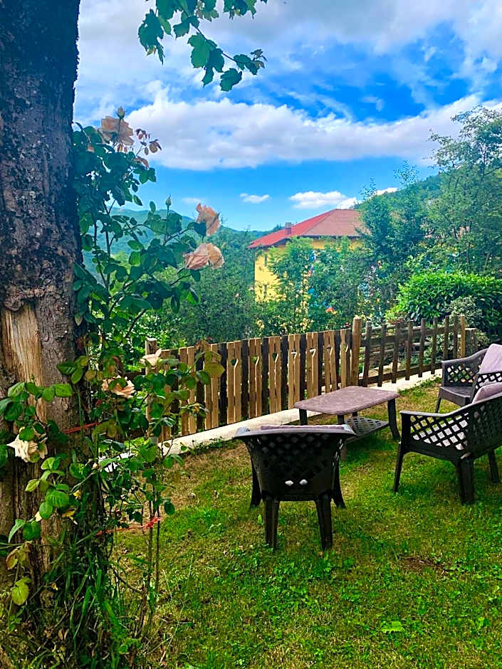 Casa Benassi ,Room&Suite , con piscina