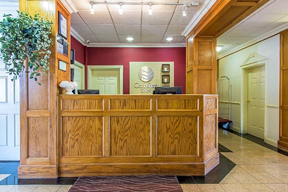 Comfort Inn At Founders Tower