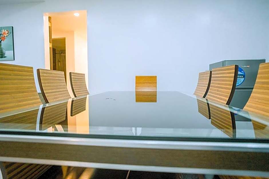 Spotlight Hotel near Hundred Islands Wharf