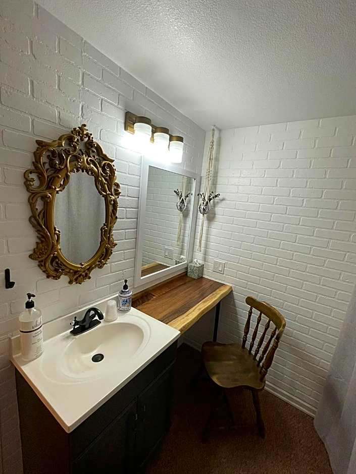 The Aztec Motel & Creative Space