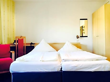 Double Room with Two Single Beds