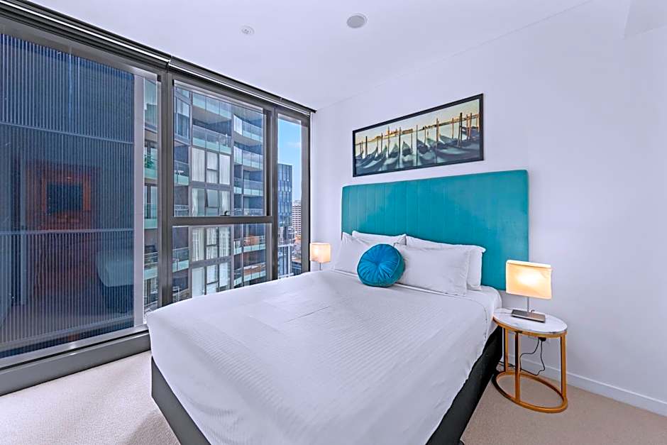 Brisbane Skytower by CLLIX