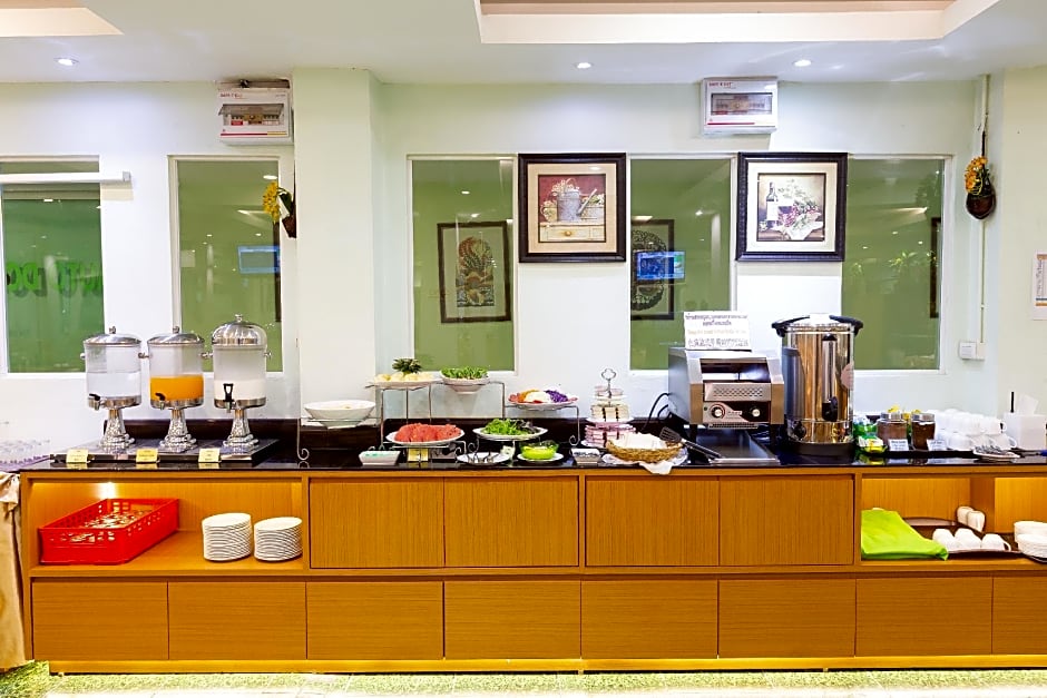 Lucky Green View Hotel (SHA Extra Plus)