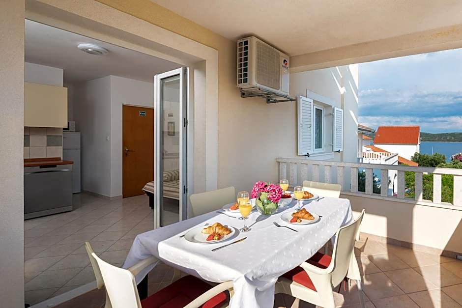 Apartments Vucica, Sevid