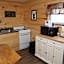 Rowe's Adirondack Cabins of Schroon Lake