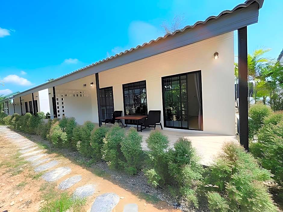 Trat Tara Boutique Hotel