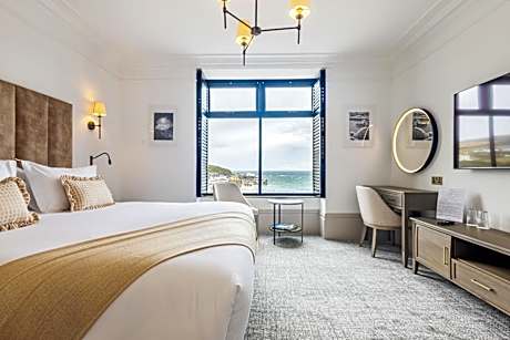 Deluxe Double or Twin Room with Sea View