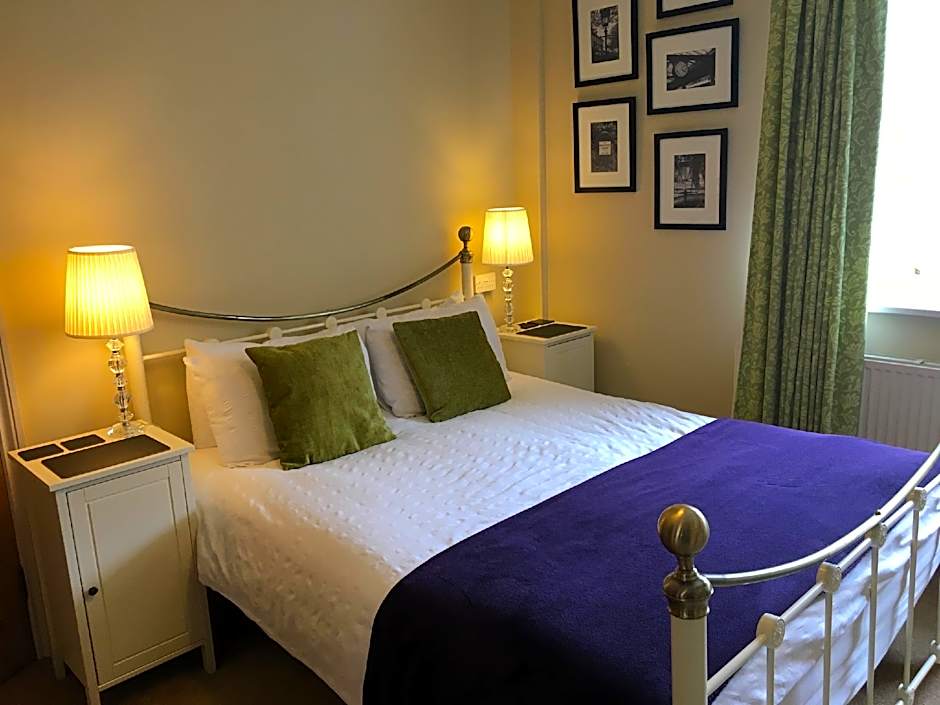 Ashbury Bed & Breakfast