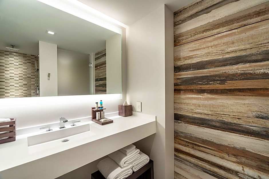 The Row Hotel at Assembly Row, Autograph Collection by Marriott