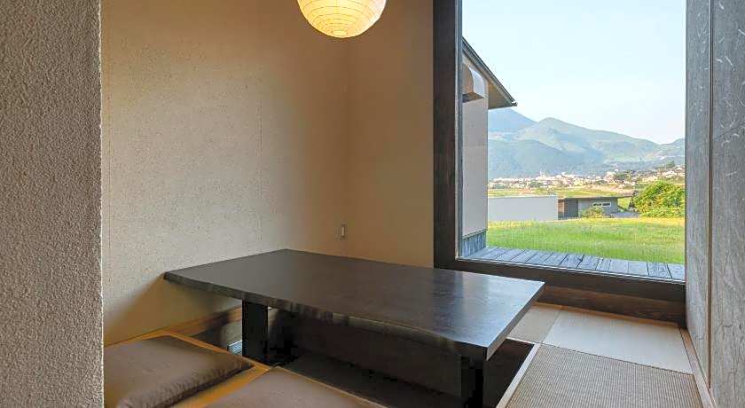 Yufuin Onsen Toshoan