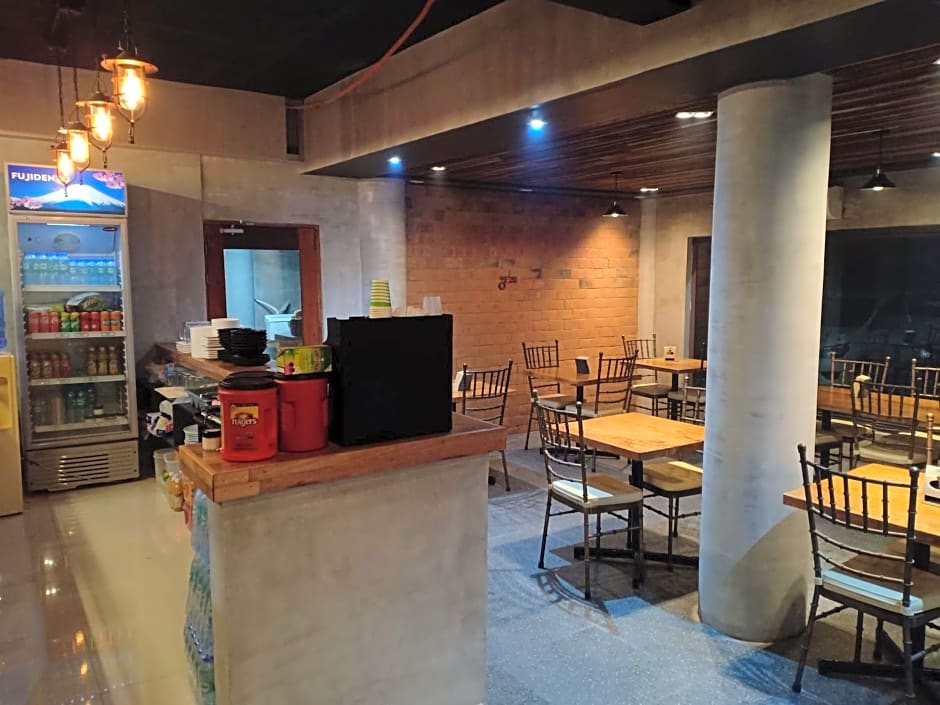 La Gensol Plaza Hotel