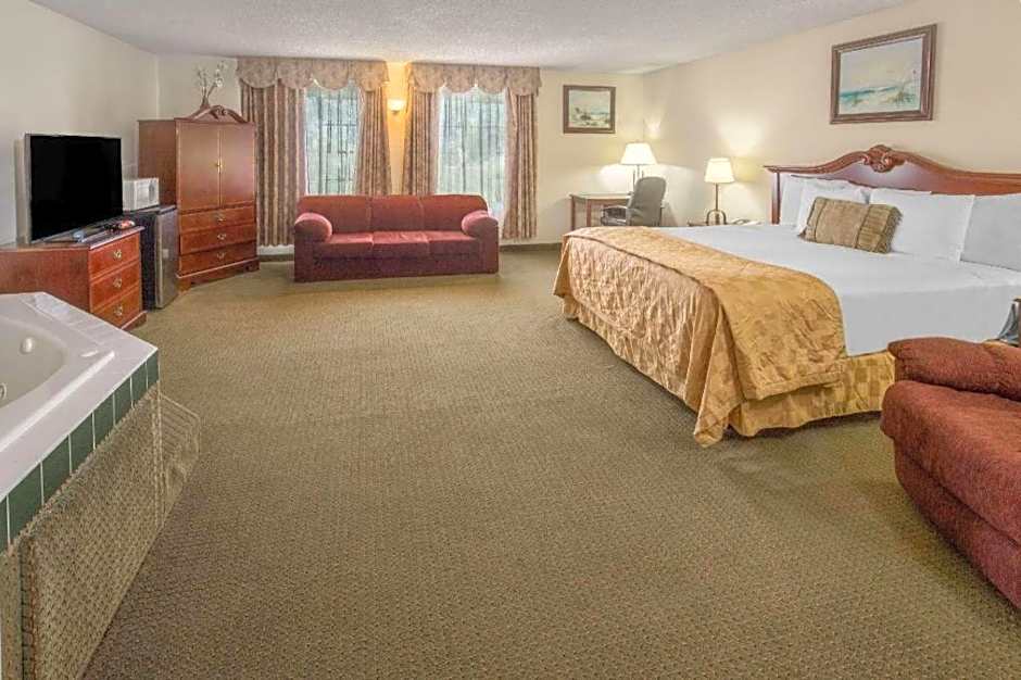Days Inn by Wyndham Eureka CA