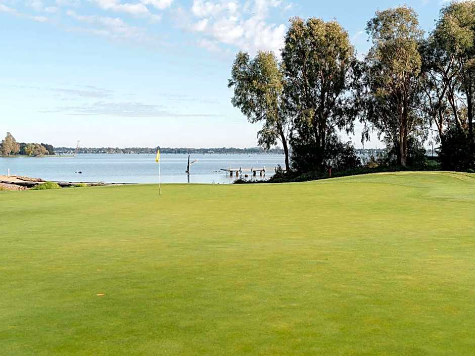 The Sebel Yarrawonga Silverwoods