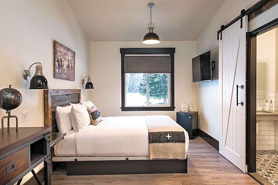 Compass Rose Lodge