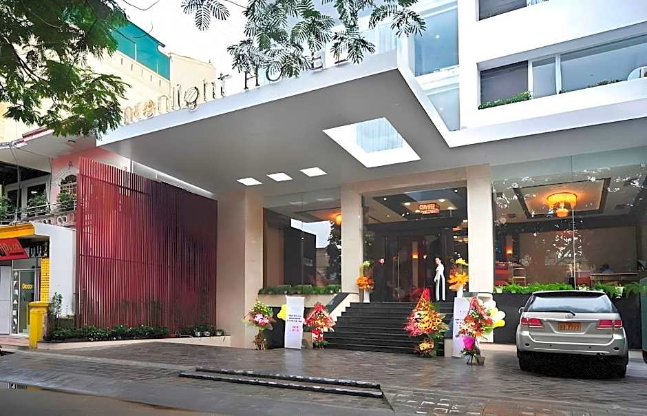 Moonlight Hotel Hue