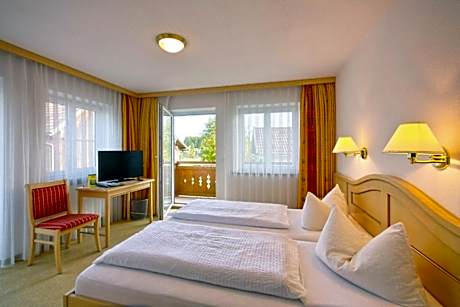 Deluxe Double Room with Shower