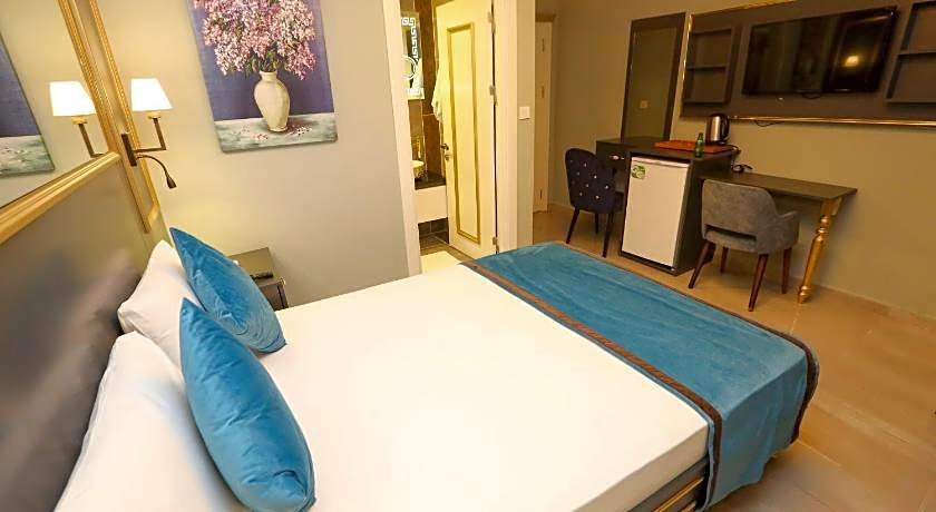 Grand moon hotel suites 