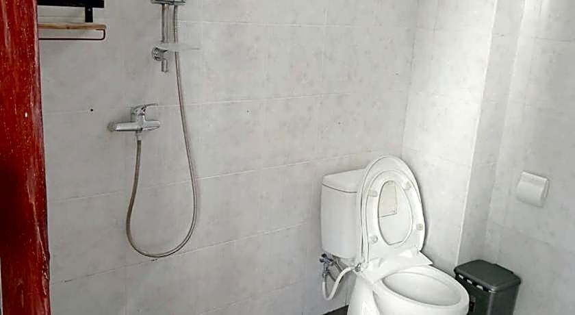 Collection O 93004 Double D Guest House