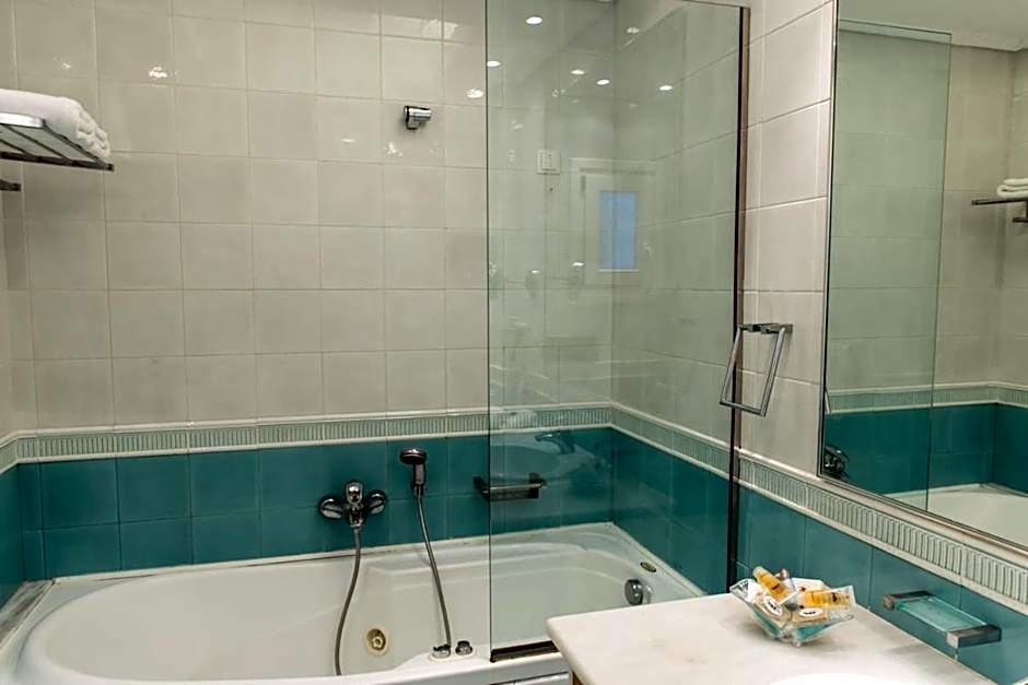 Poseidon Hotel Suites