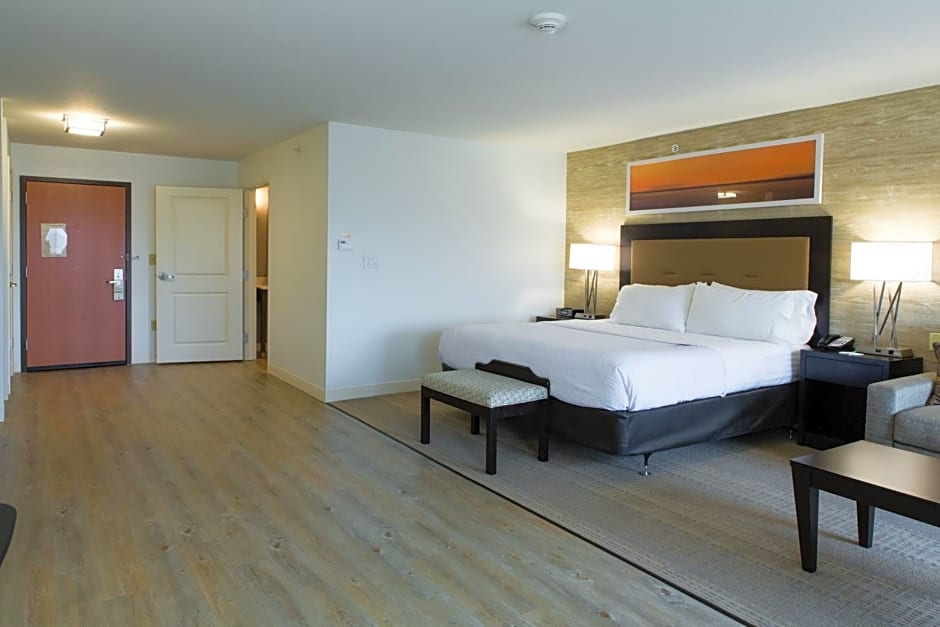 Holiday Inn Hotel & Suites Bloomington Airport By IHG