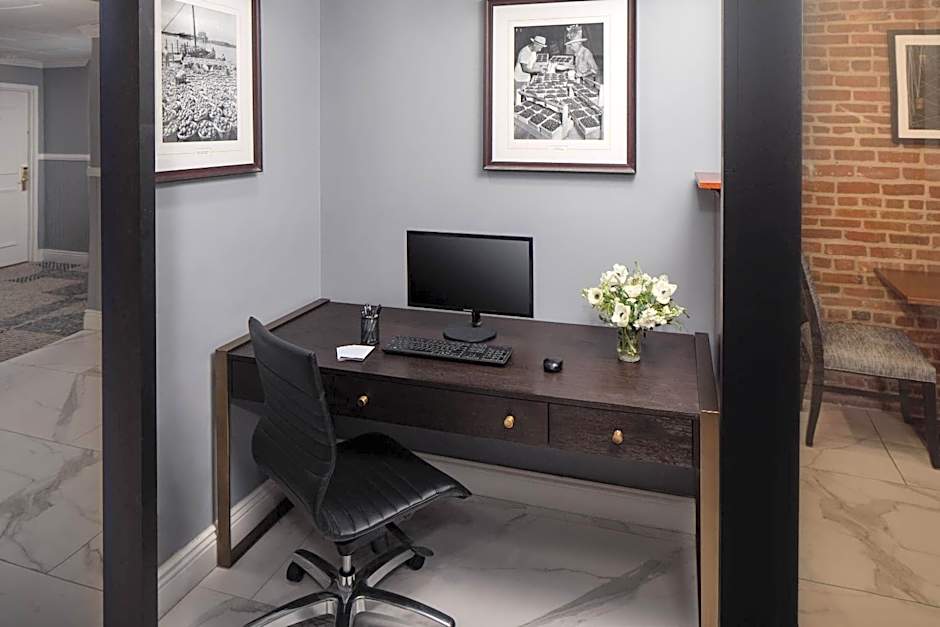 The Inn at Henderson's Wharf, an Ascend Collection Hotel