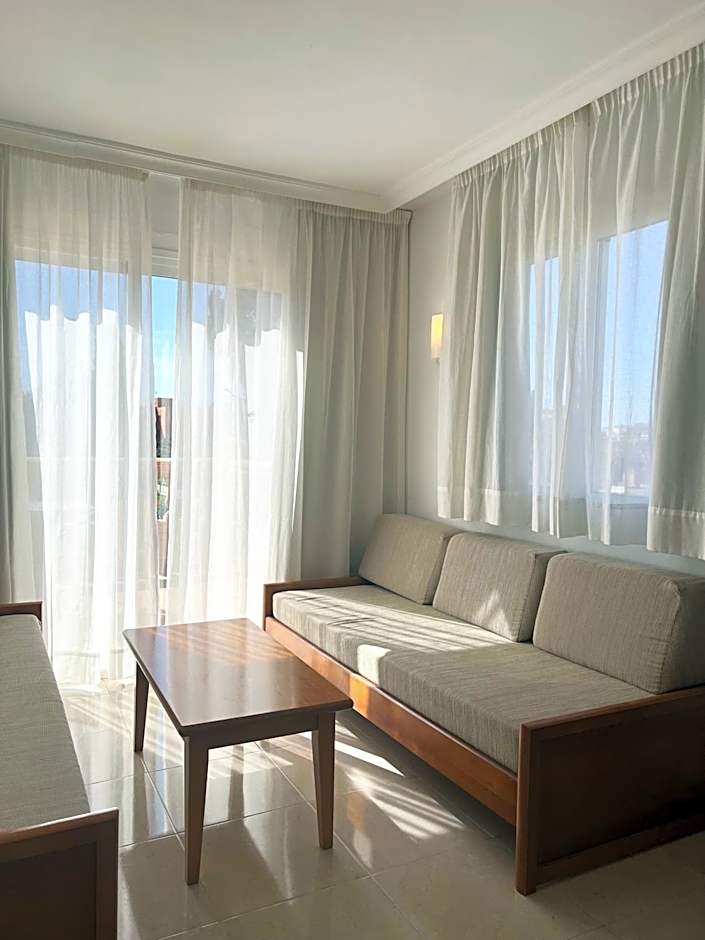 Aparthotel Ciudad Laurel