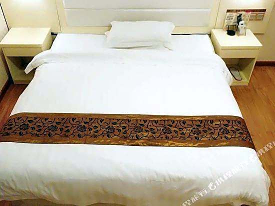 Hongyun Hotel (Guangzhou Baiyun Railway Station Sanyuanli Avenue)