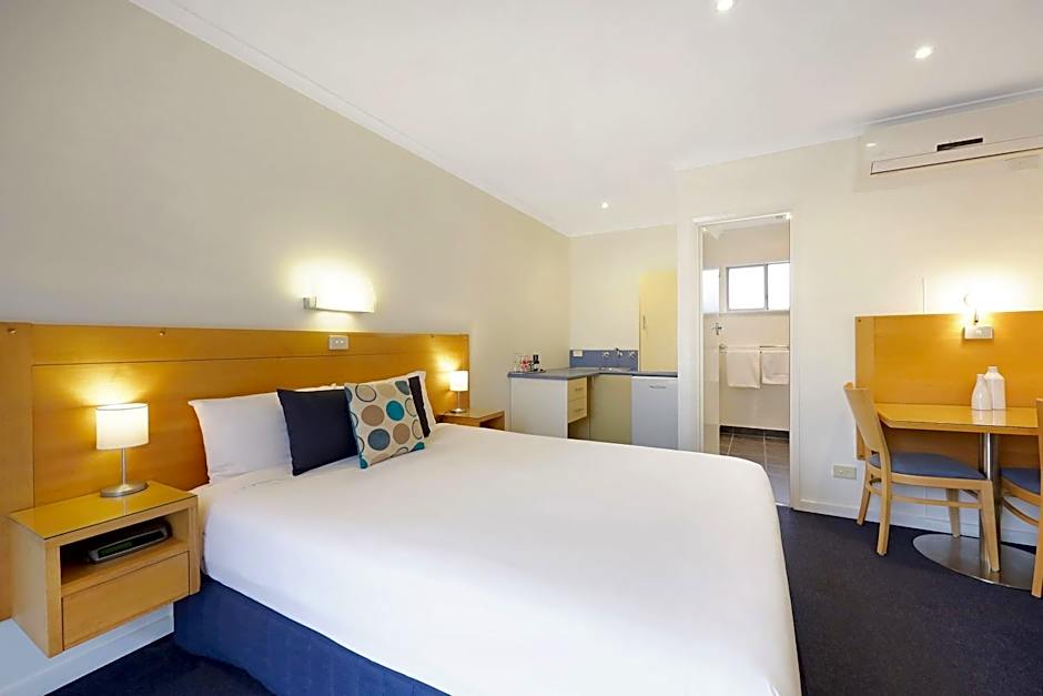 Hamilton Townhouse Motel